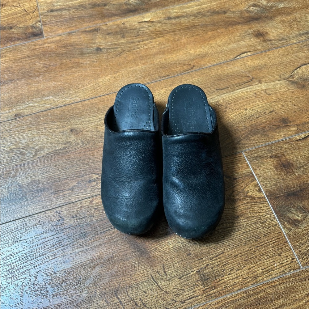 Black Sanita Clogs